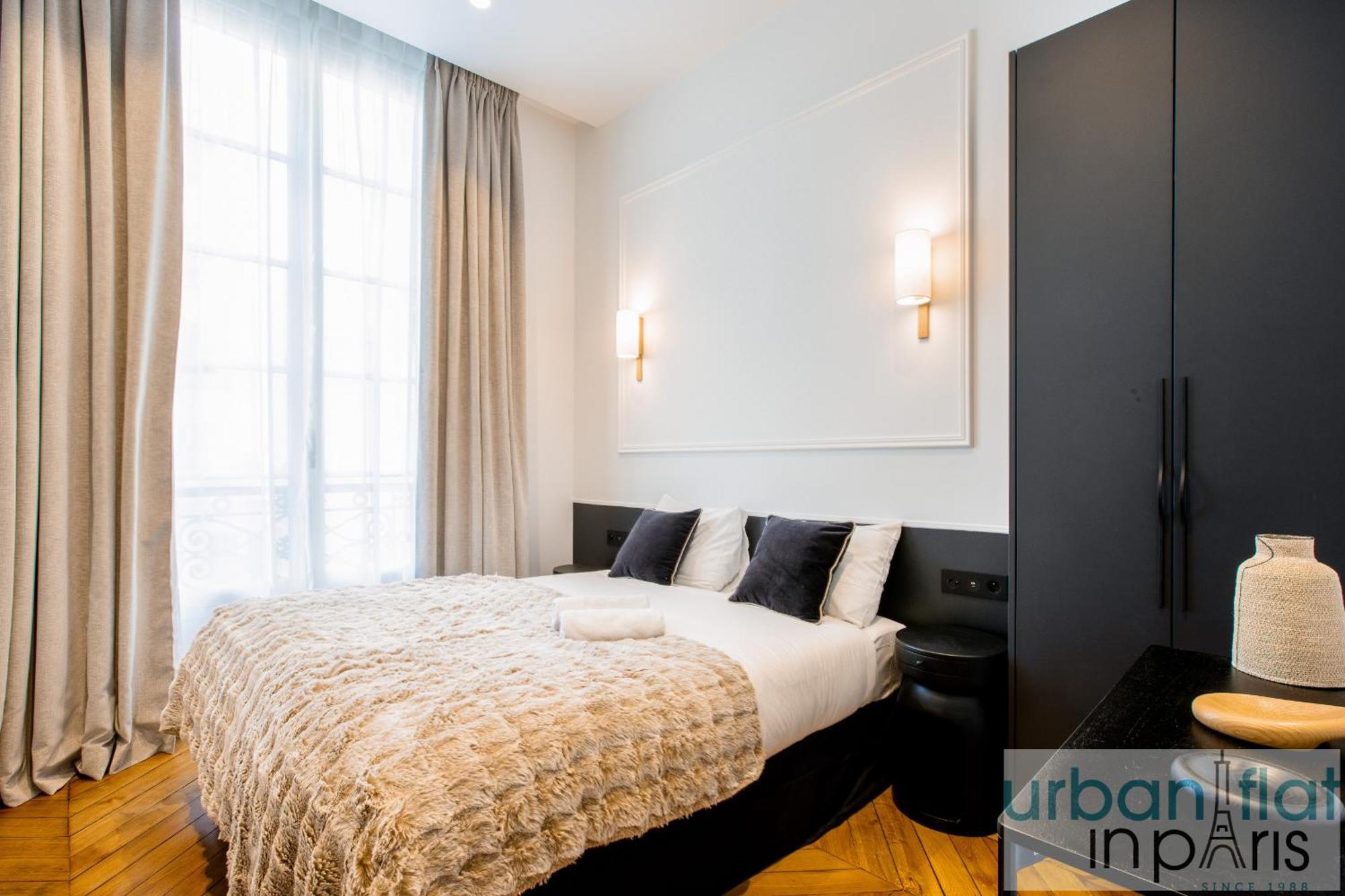 Urban Flat 197 - Saint Honore Champs Elysees * Parijs