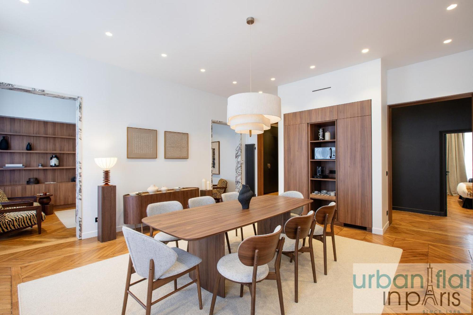 Urban Flat 197 - Saint Honore Champs Elysees * Parijs